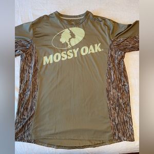 Men’s Mossy Oak tee shirt